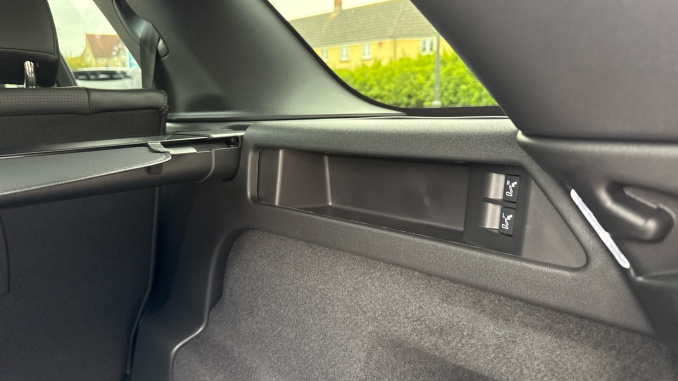 Land Rover Discovery Sport 1.5 P270e Landmark 5dr Auto [5 Seat] Station Wagon - Image 28